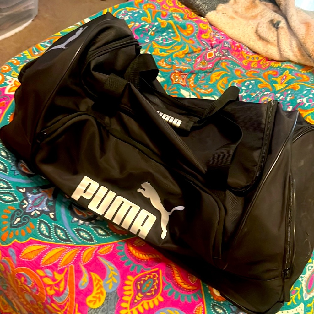 🔥BIG BIG BIG BLACK PUMA TRAVEL/SPORTS BAG